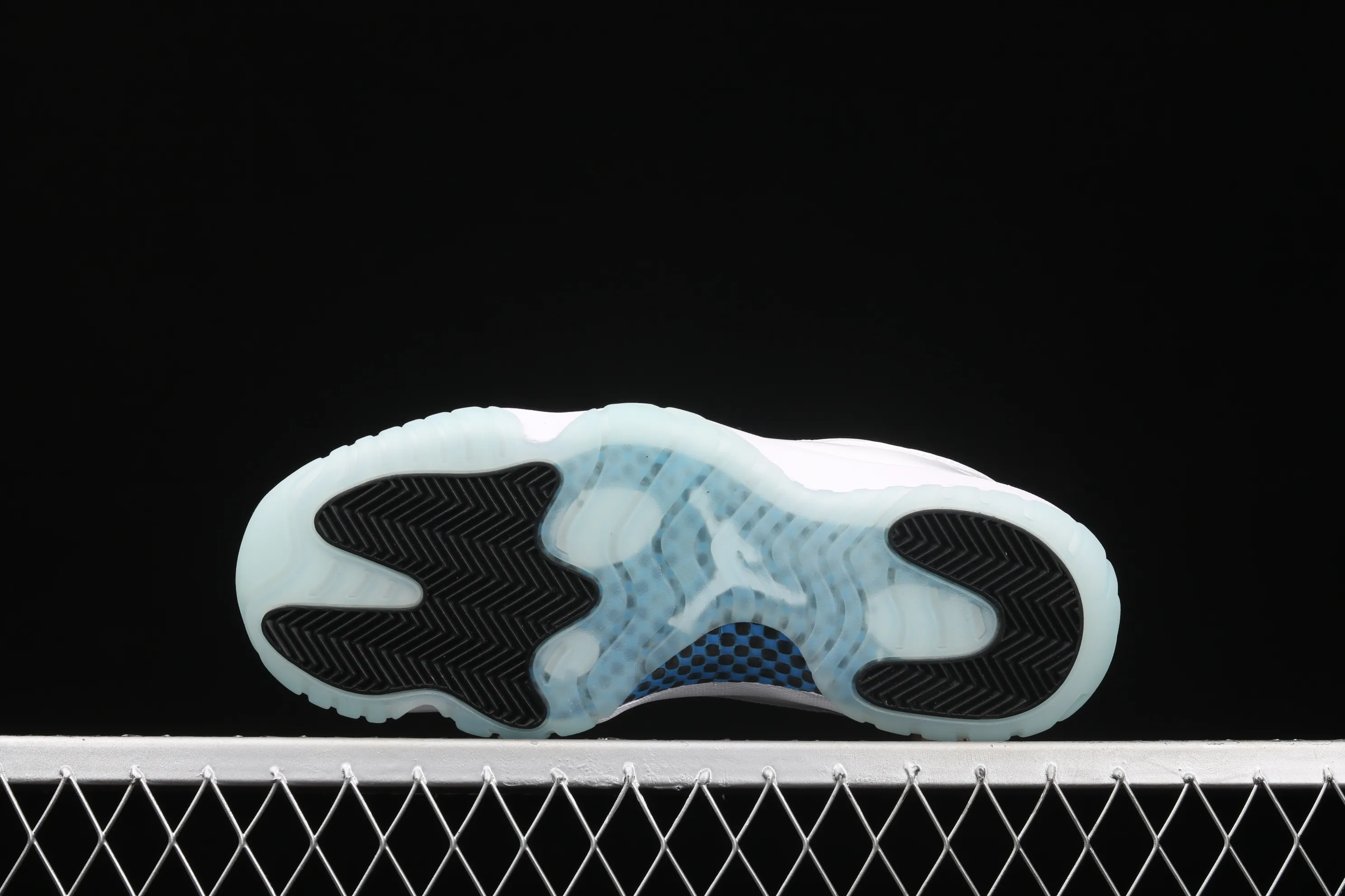 All categories Air Jordan Jordan series basketball shoes Air Jordan 11 Z version Air Jordan 11 Low "Legend Blue" AJ11 Joe 11 low-top legend blue AV2187-117